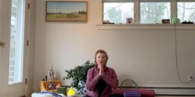 People Plus 30 min Yoga Practice with Leslie: Mindful Flow